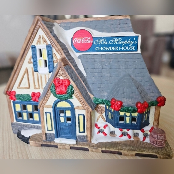 Vintage 1997 Christmas VillageCoca Cola Mrs MurphysChowder House Decore. - Picture 4 of 10